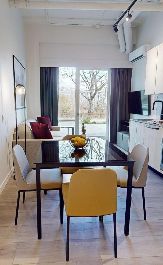 Steveston Waterfront Hotel Richmond Ngoại thất bức ảnh